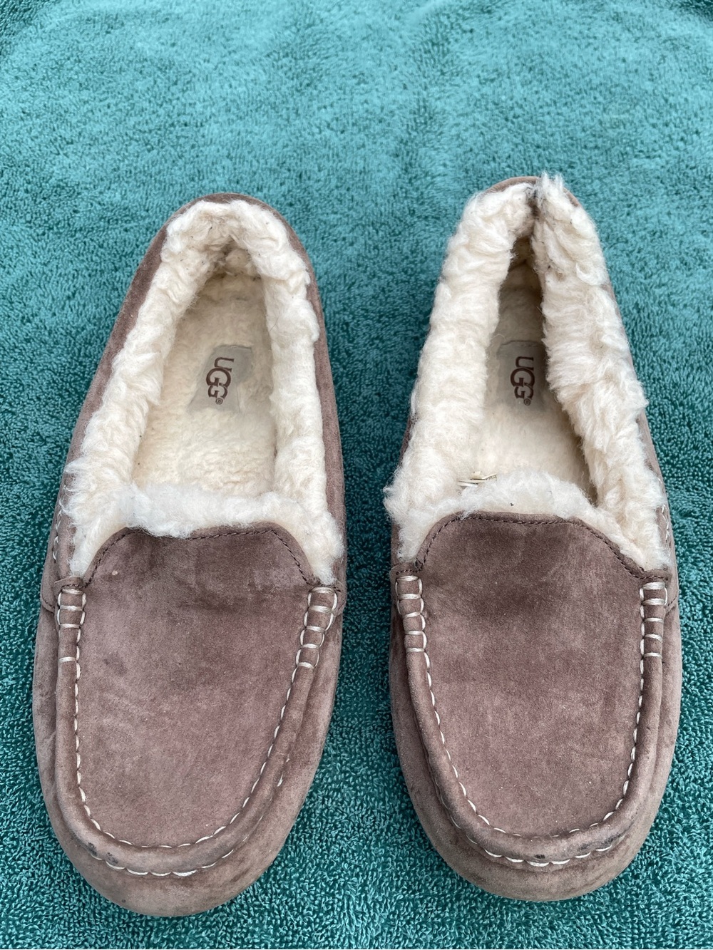 UGG Slippers, Ansley Style, Women’s Size 9, Brown